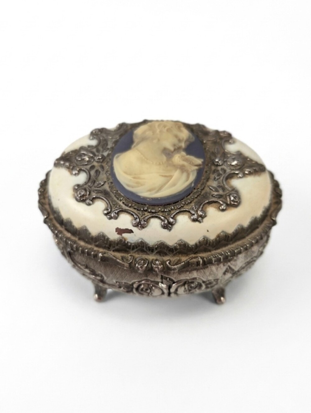 Vintage 70s Cameo Sankyo Music Trinket Box "Love Story Where Do I Begin". Japan